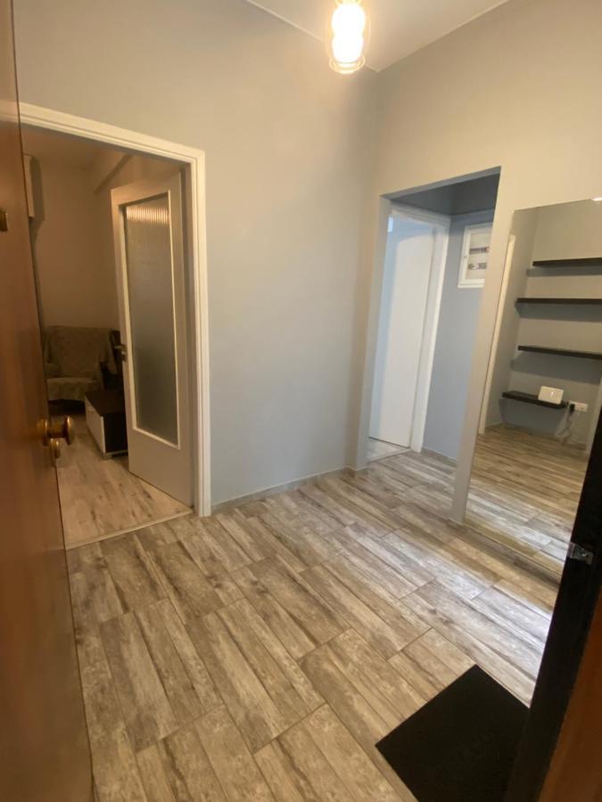 Lovely Apartment/1Bedroom Next To Metro Atena Exterior foto
